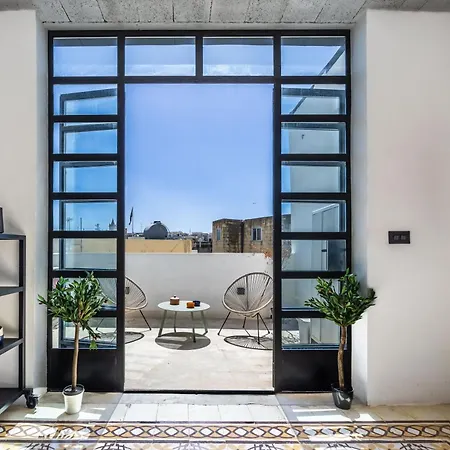 Typical 2bdr Townhouse * Μπιρκιρκάρα