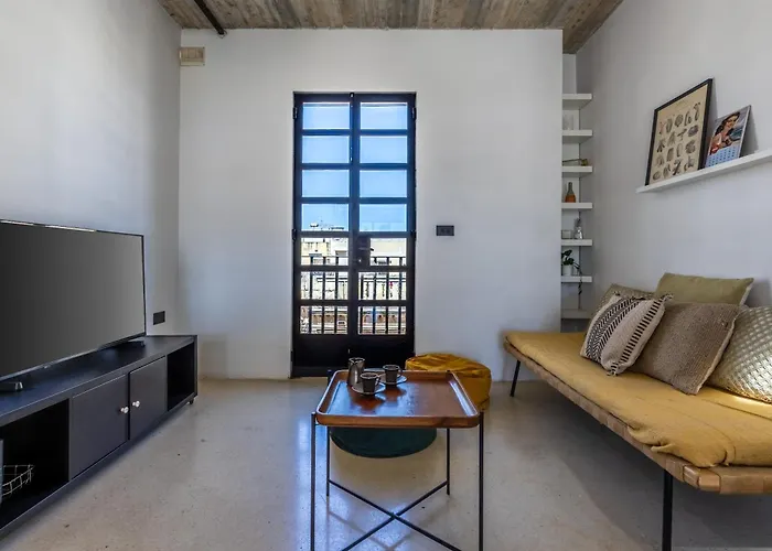 Feriehus Typical 2bdr Townhouse Birkirkara